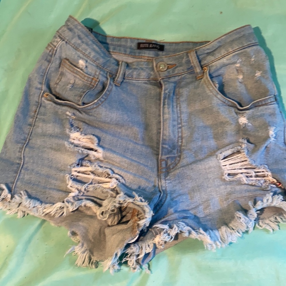Women’s ripped denim Jean shorts